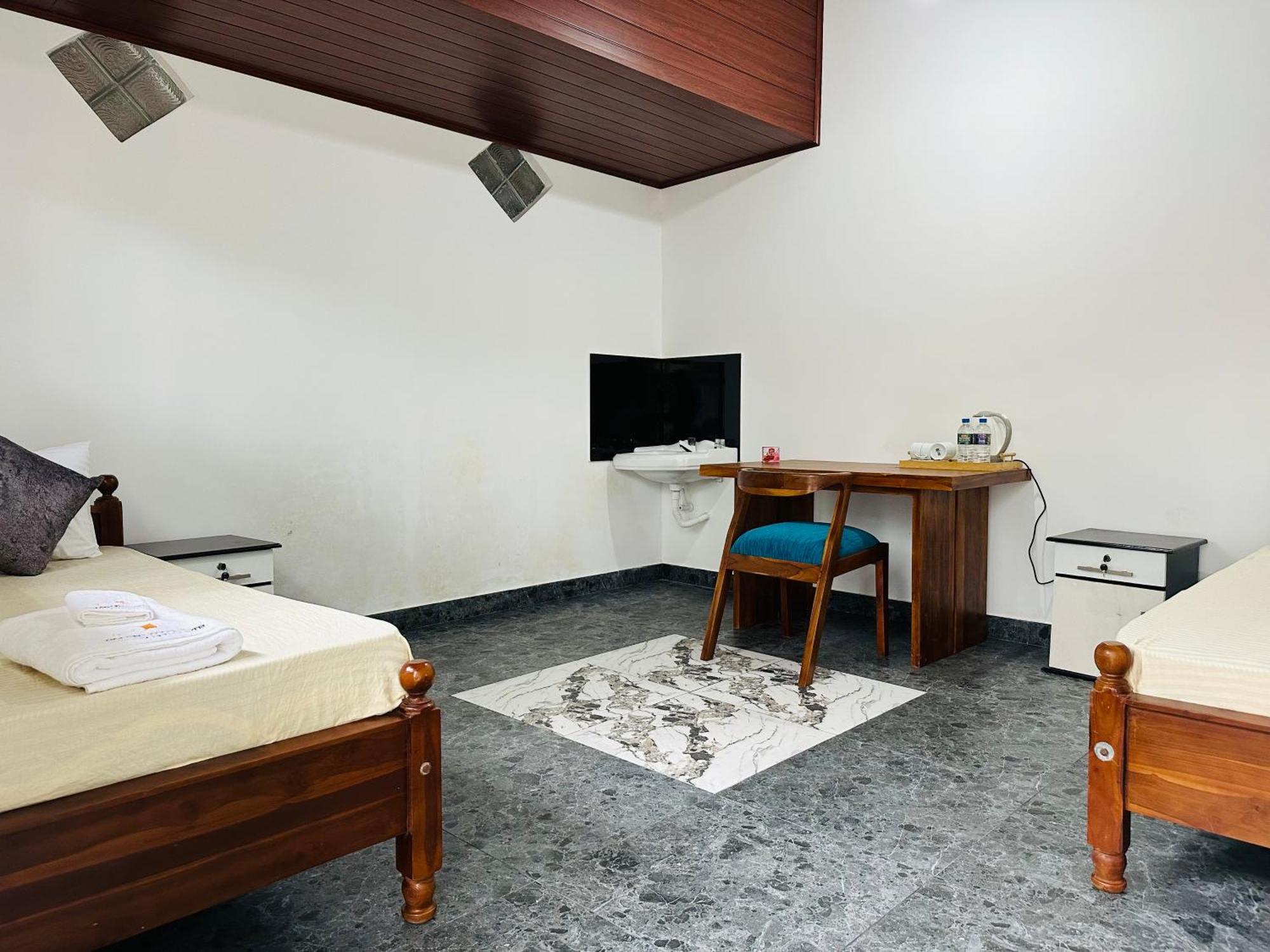 Golden Stars Hotel ดัมบูลลา ภายนอก รูปภาพ