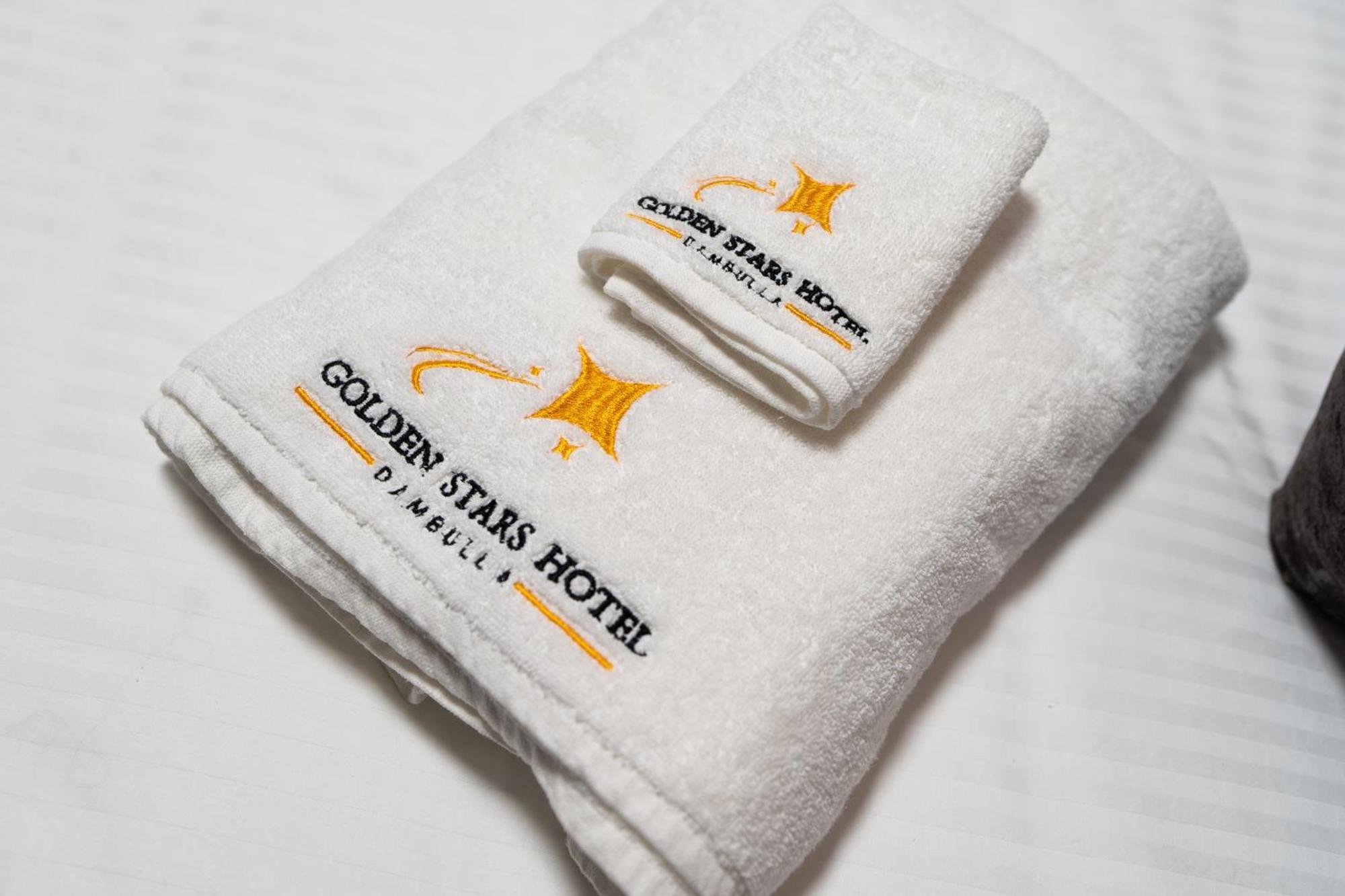 Golden Stars Hotel ดัมบูลลา ภายนอก รูปภาพ